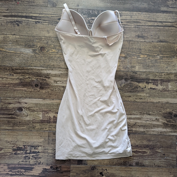 Spanx Assets Red Hot Label Shaping Slip 1X - Picture 5 of 6